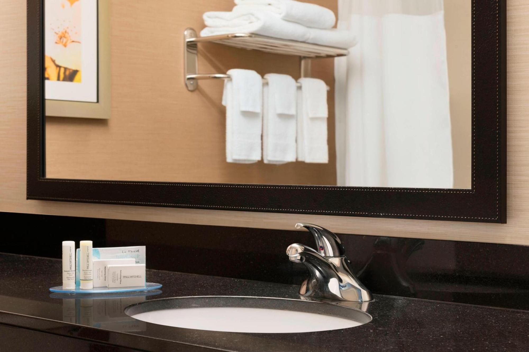 Fairfield Inn & Suites Hartford Manchester Esterno foto